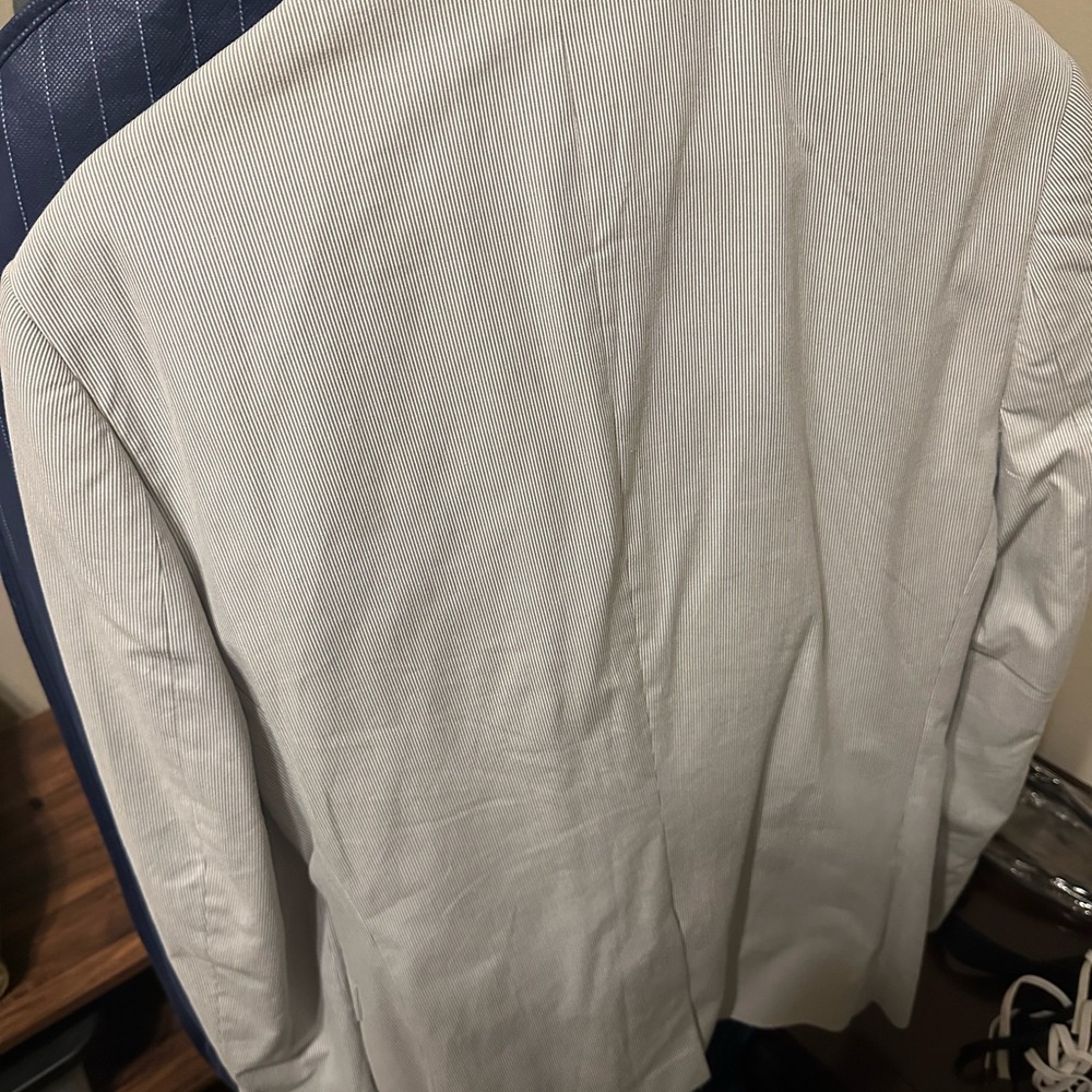 Express suit - Picture 2 of 3